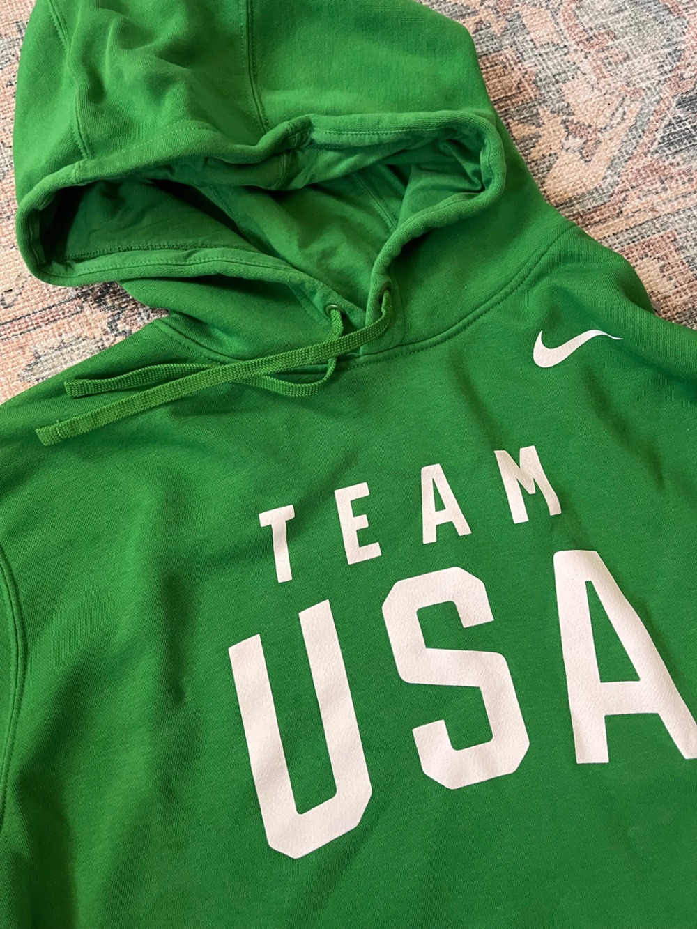 Nike Green TEAM USA Hoodie with White Lettering - Picture 3 of 4